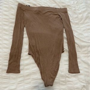 Tan long sleeve rubbed bodysuit size s
